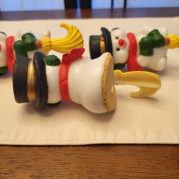 Set of 3 1960s Snowman w/ Corn Broom Stocking Holders Shelf Sitters - Picture 4 of 8